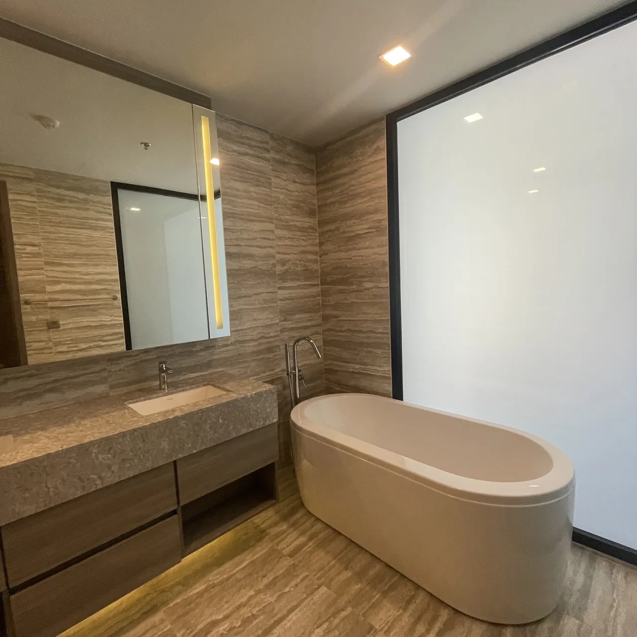 Property photos for Celes Asoke