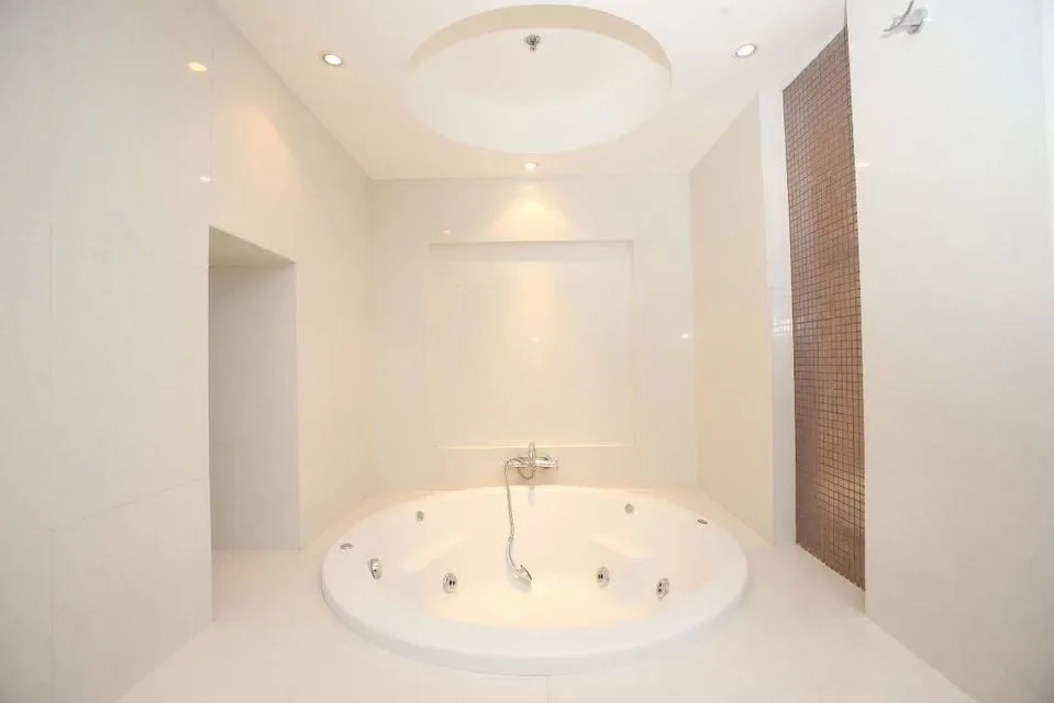 Property photos for Royal Residence Park