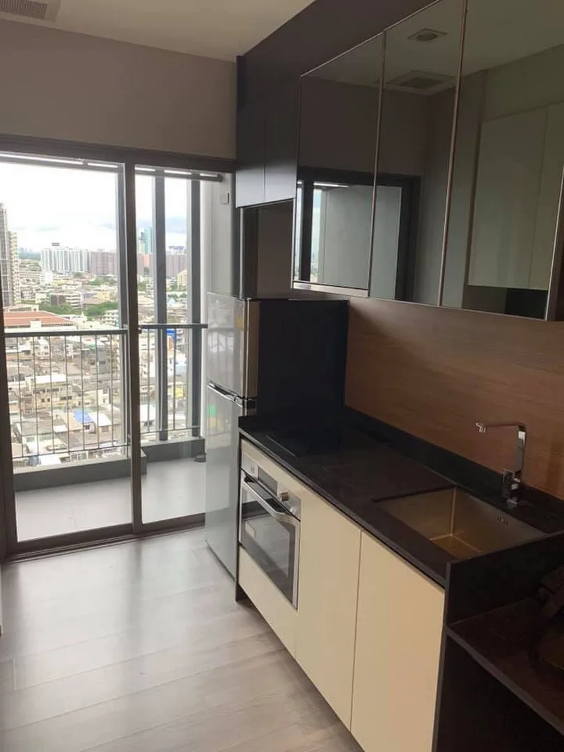 Property photos for The Room Sathorn - St.Louis