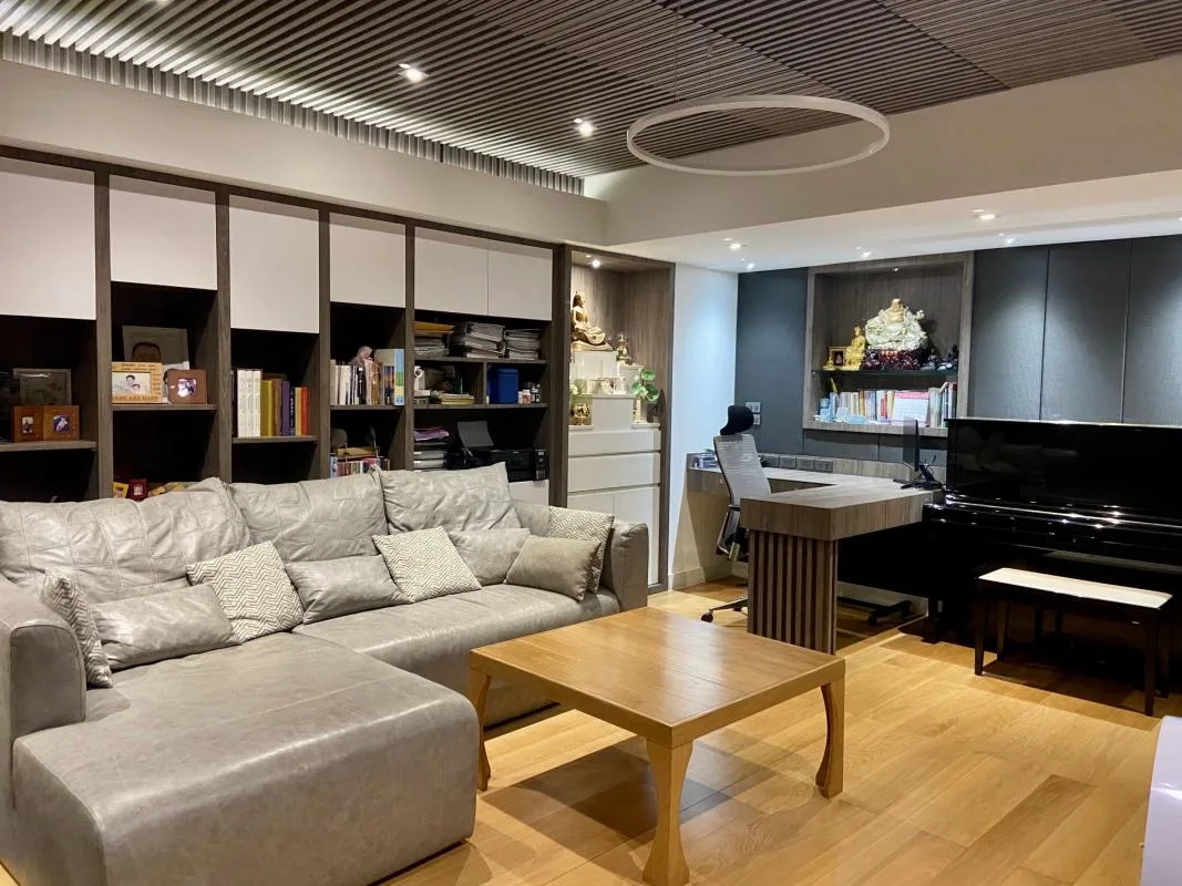 Property photos for Royal Castle