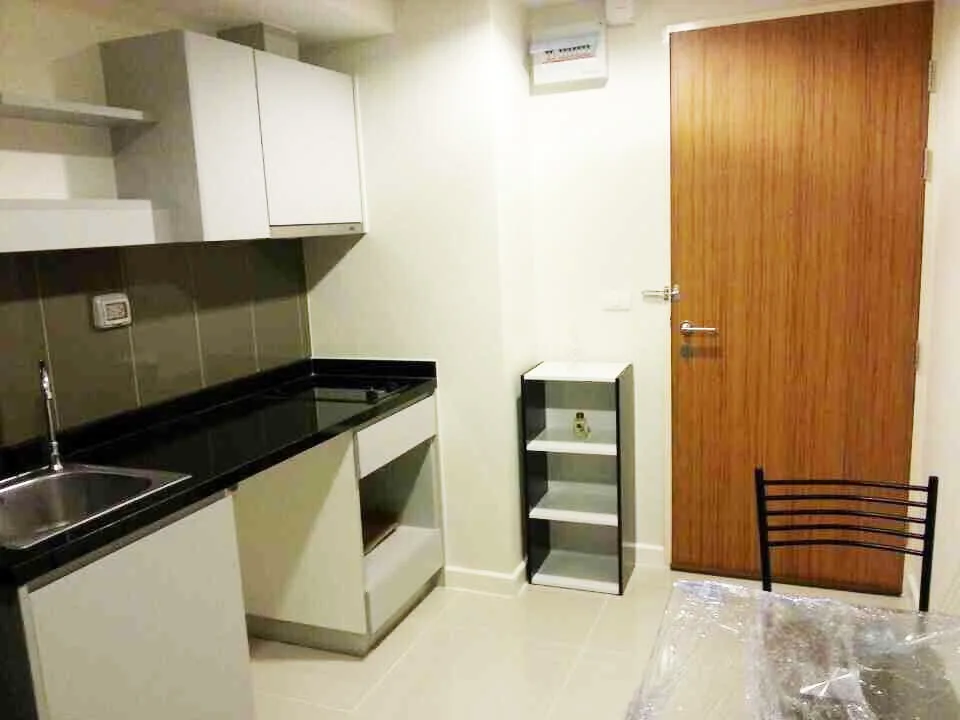 Property photos for Zenith Place Sukhumvit 42