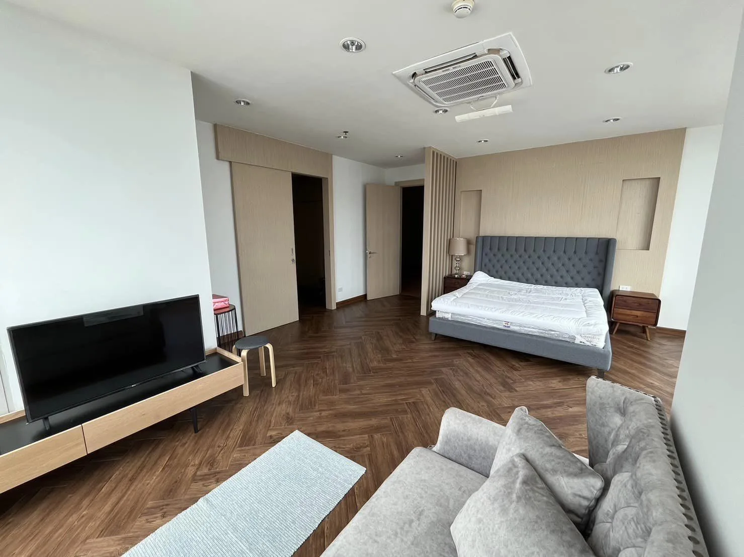 Property photos for Baan Sathorn Chaopraya