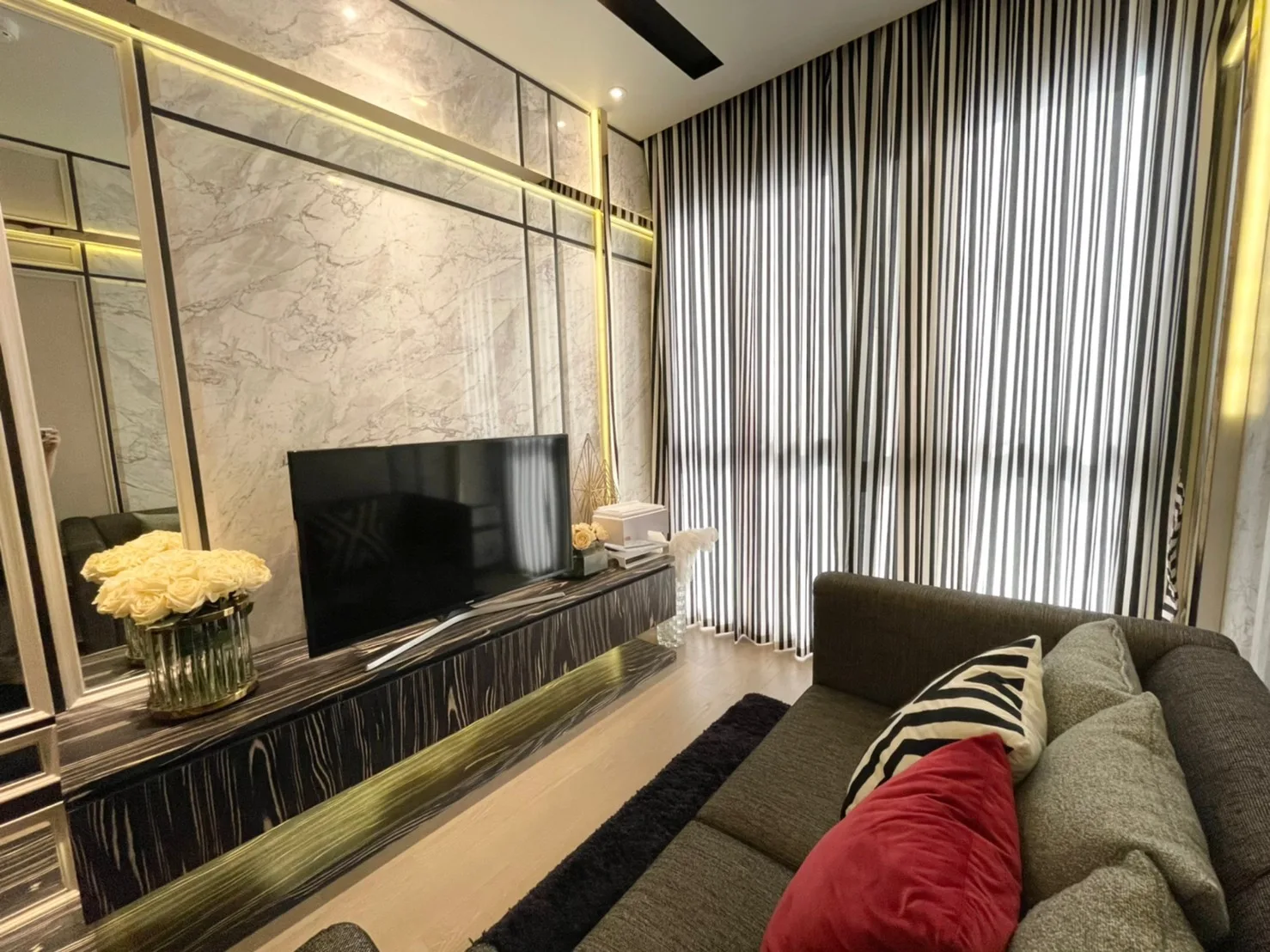 Property photos for Ashton Asoke