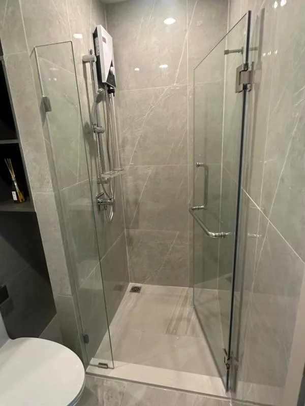 Property photos for Nue District R9
