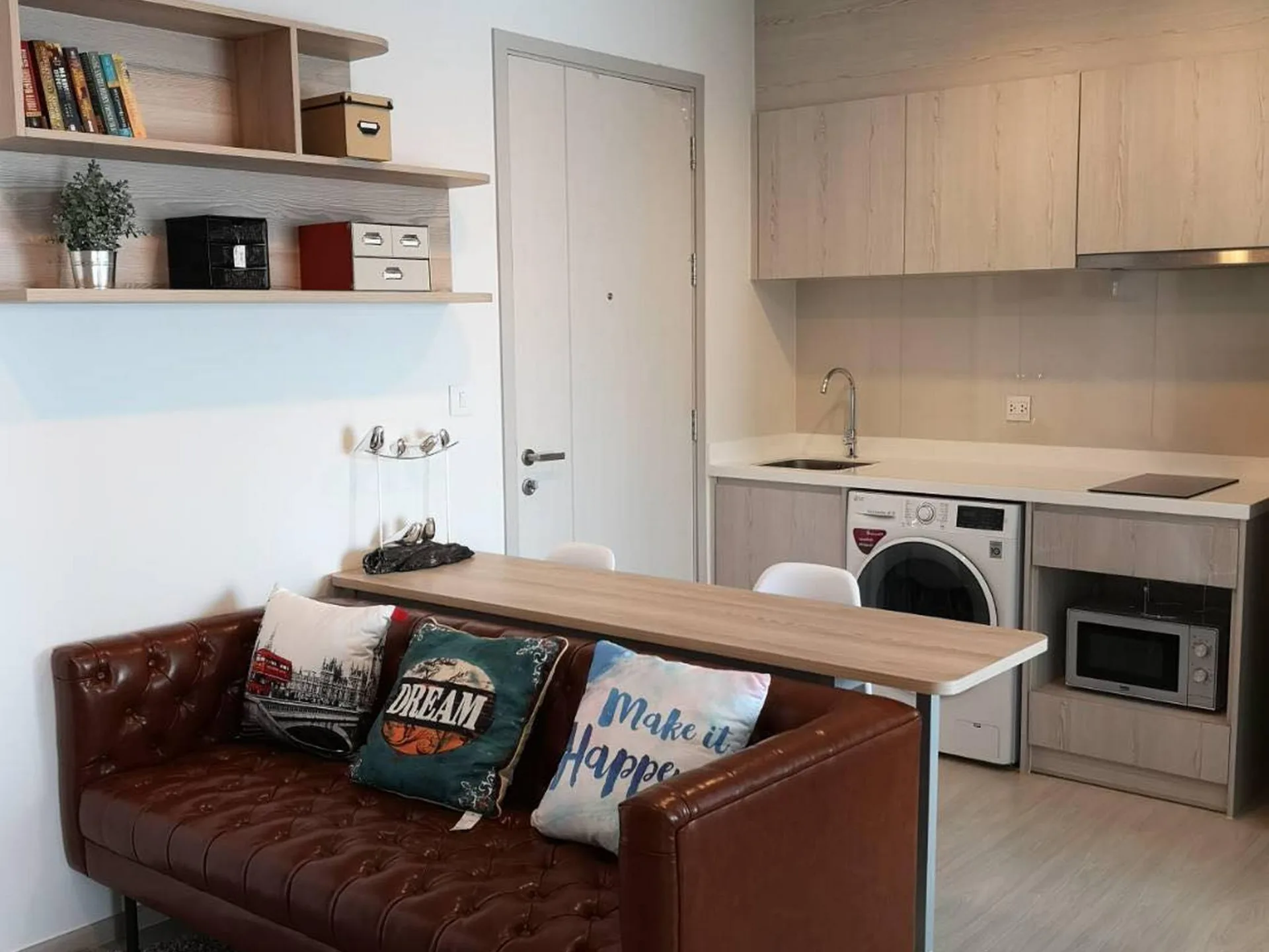 Property photos for Life Sukhumvit 48