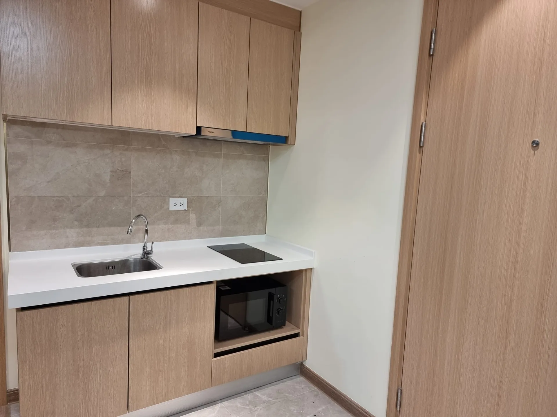 Property photos for Regal Condo Sathorn-naradhiwas