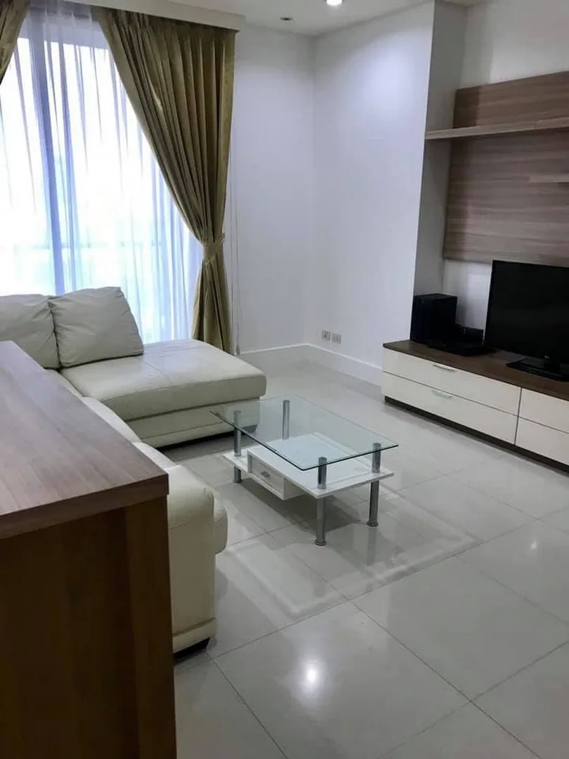 Property photos for Aguston Sukhumvit 22