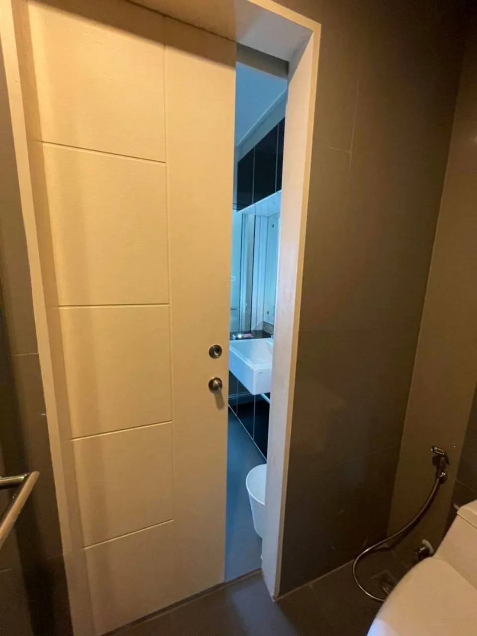 Property photos for The Crest Sukhumvit 34
