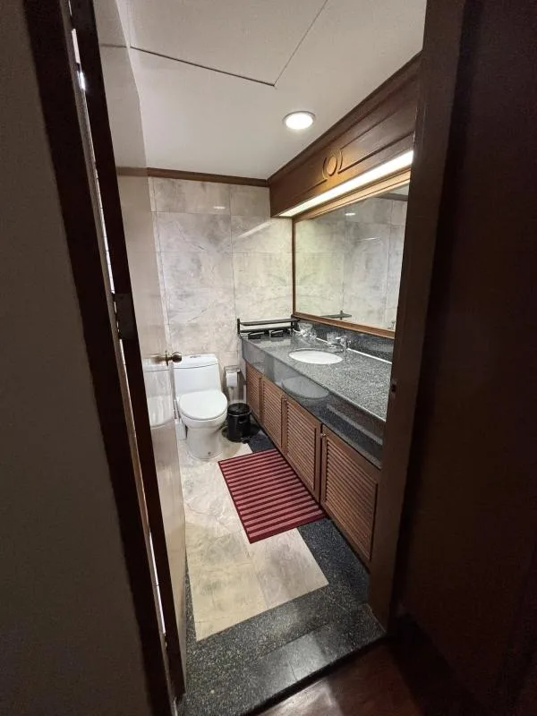 Property photos for Lake Avenue 16