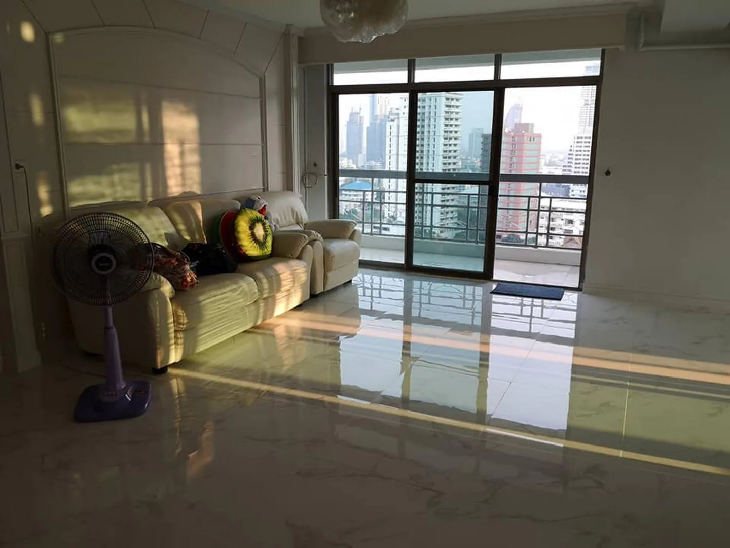 Property photos for Royal Castle