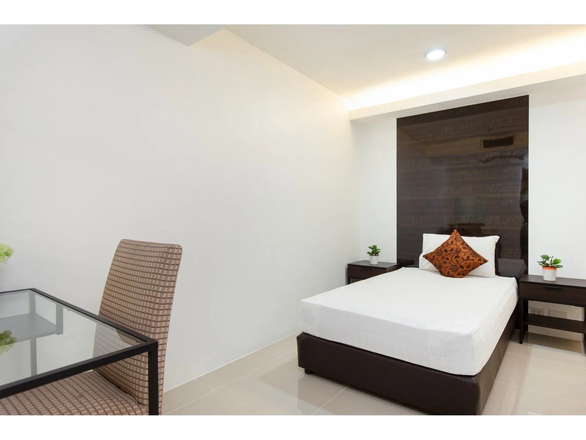 Property photos for The Waterford Diamond
