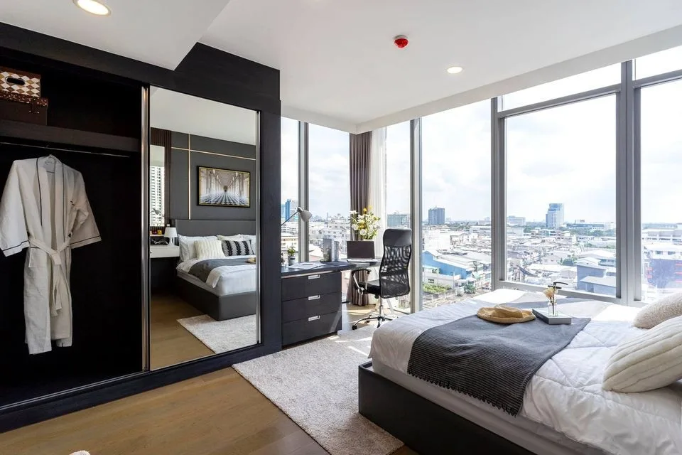Property photos for Siamese Exclusive Queens