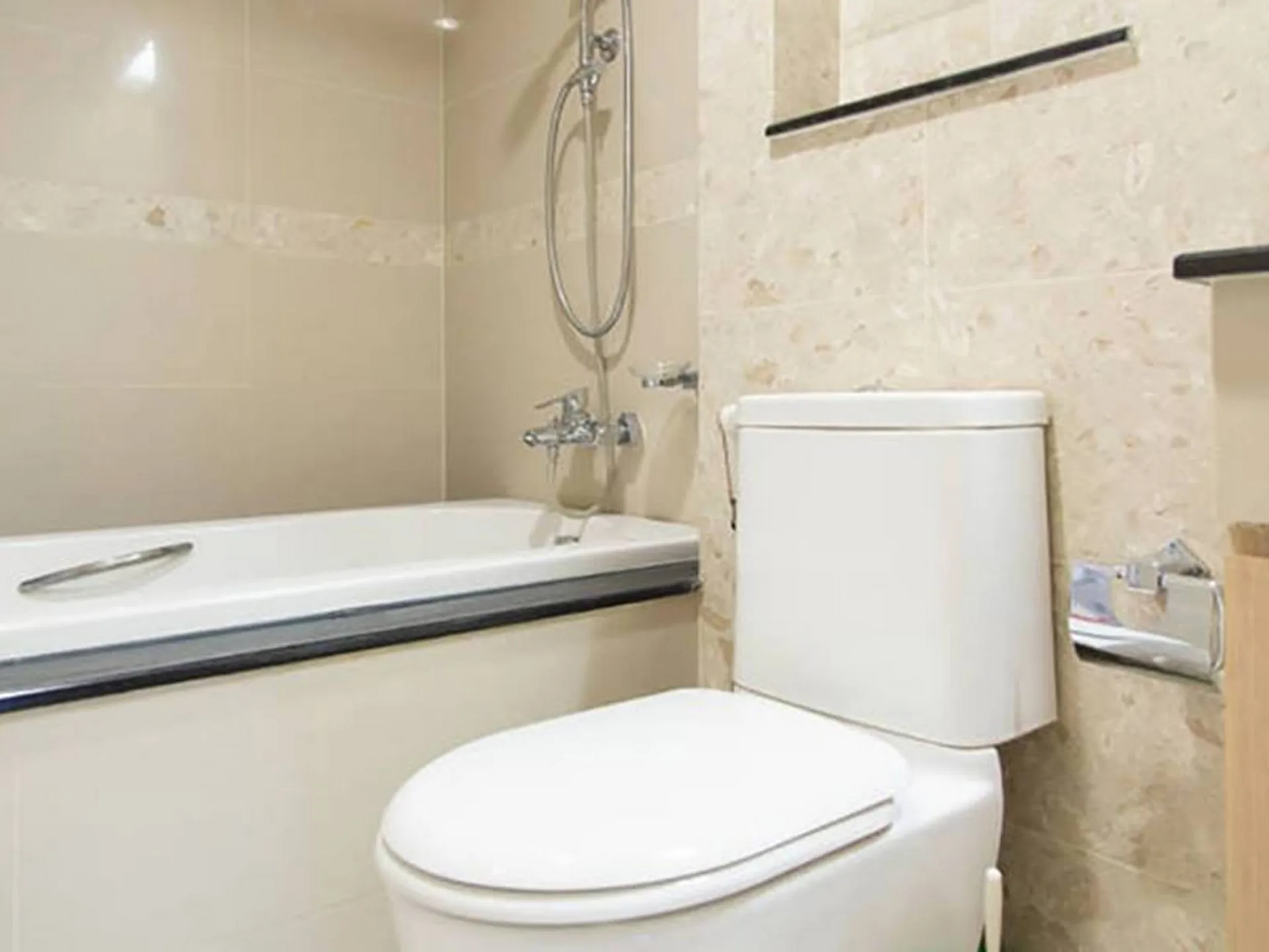 Property photos for The Crest Ruamrudee
