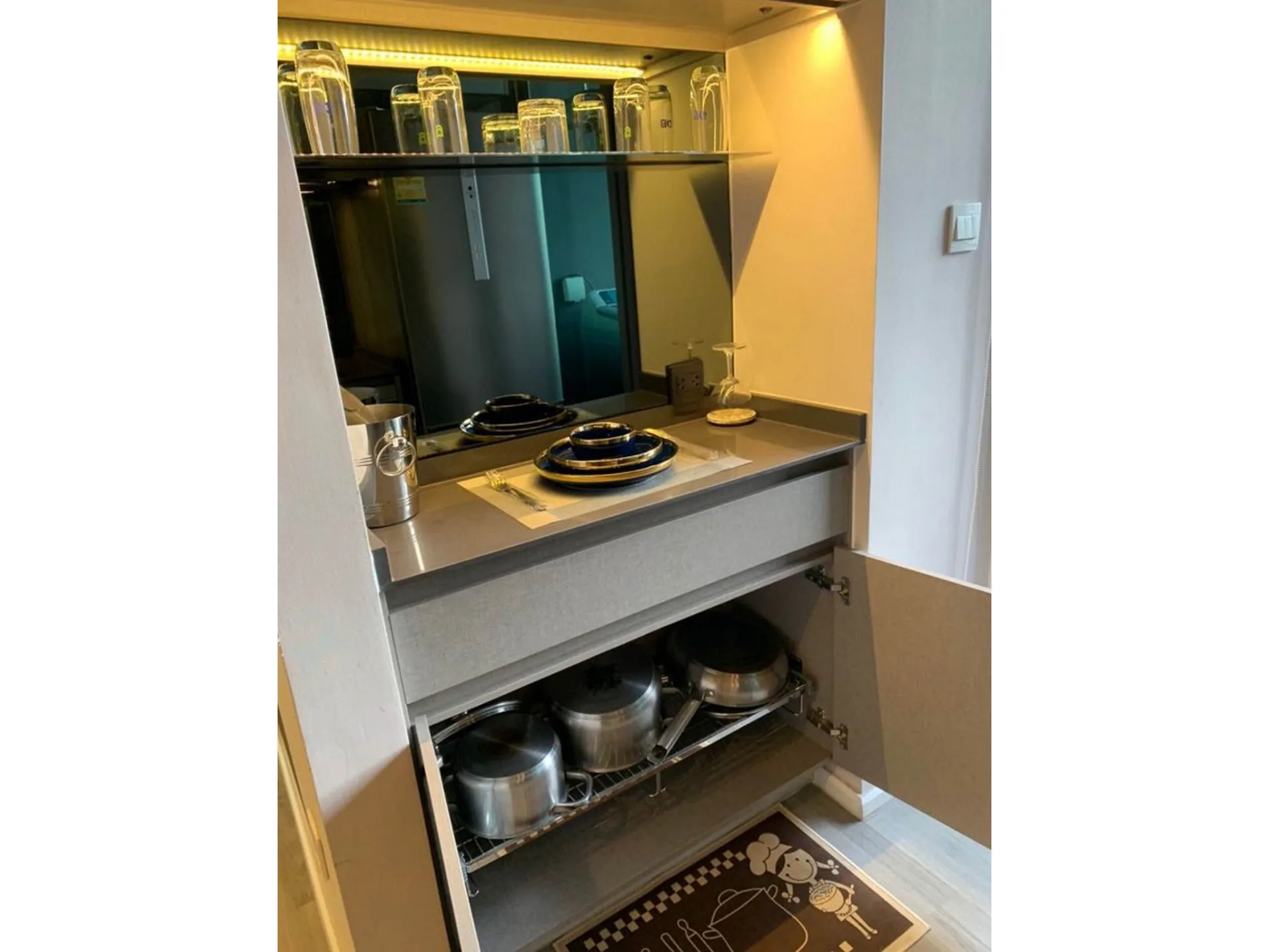 Property photos for The Room Sukhumvit 69
