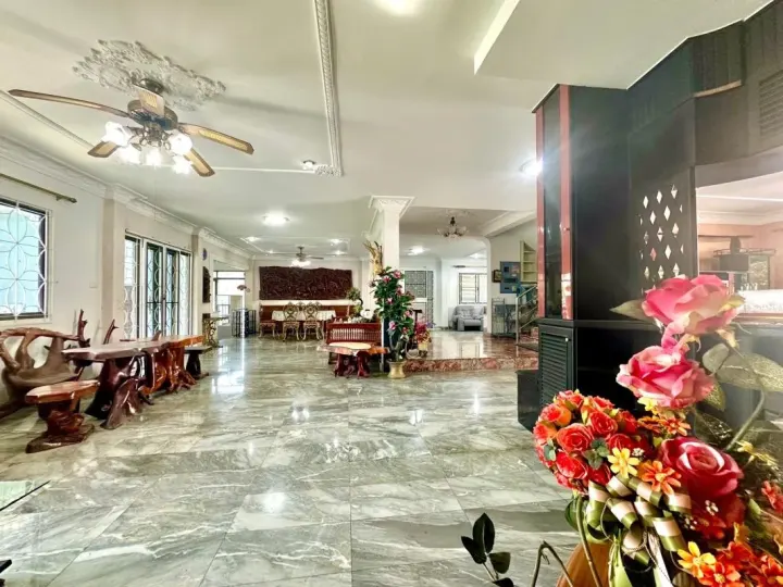 Property photos for Single House 4/109