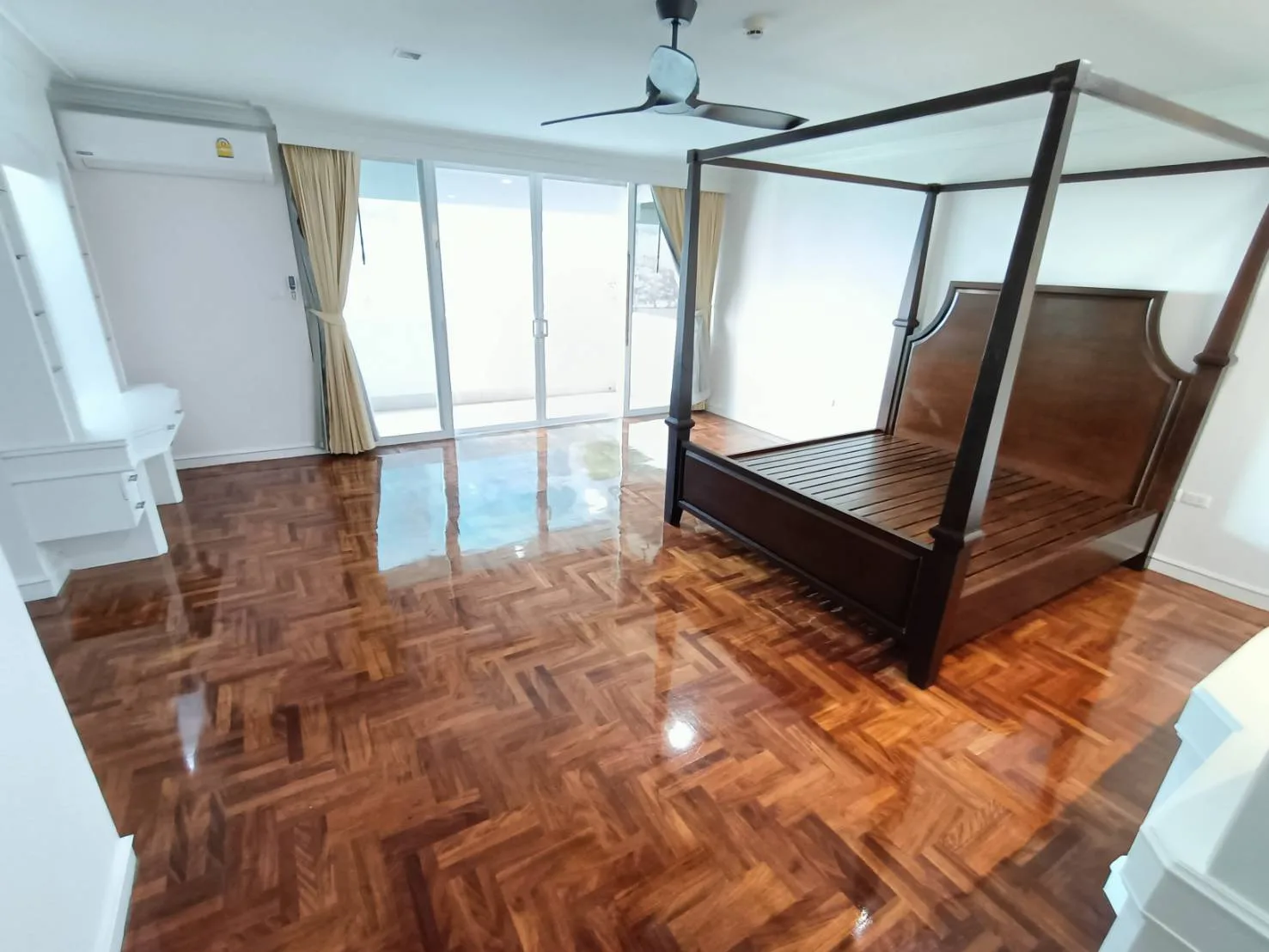 Property photos for Sachayan Court