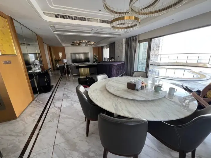 Property photos for Le Raffine Sukhumvit 24