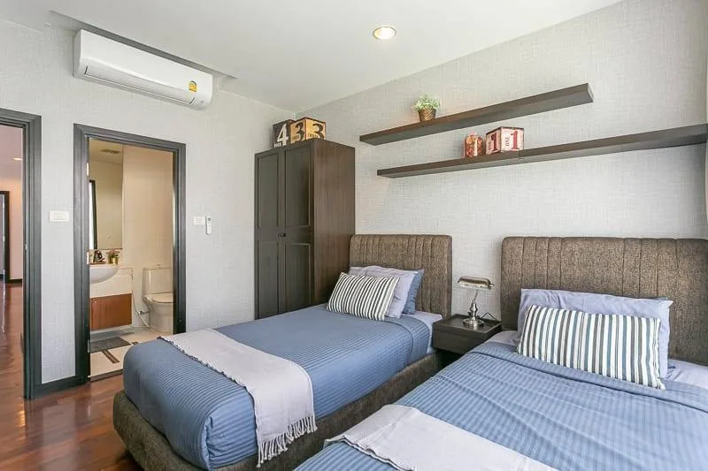 Property photos for Wilshire