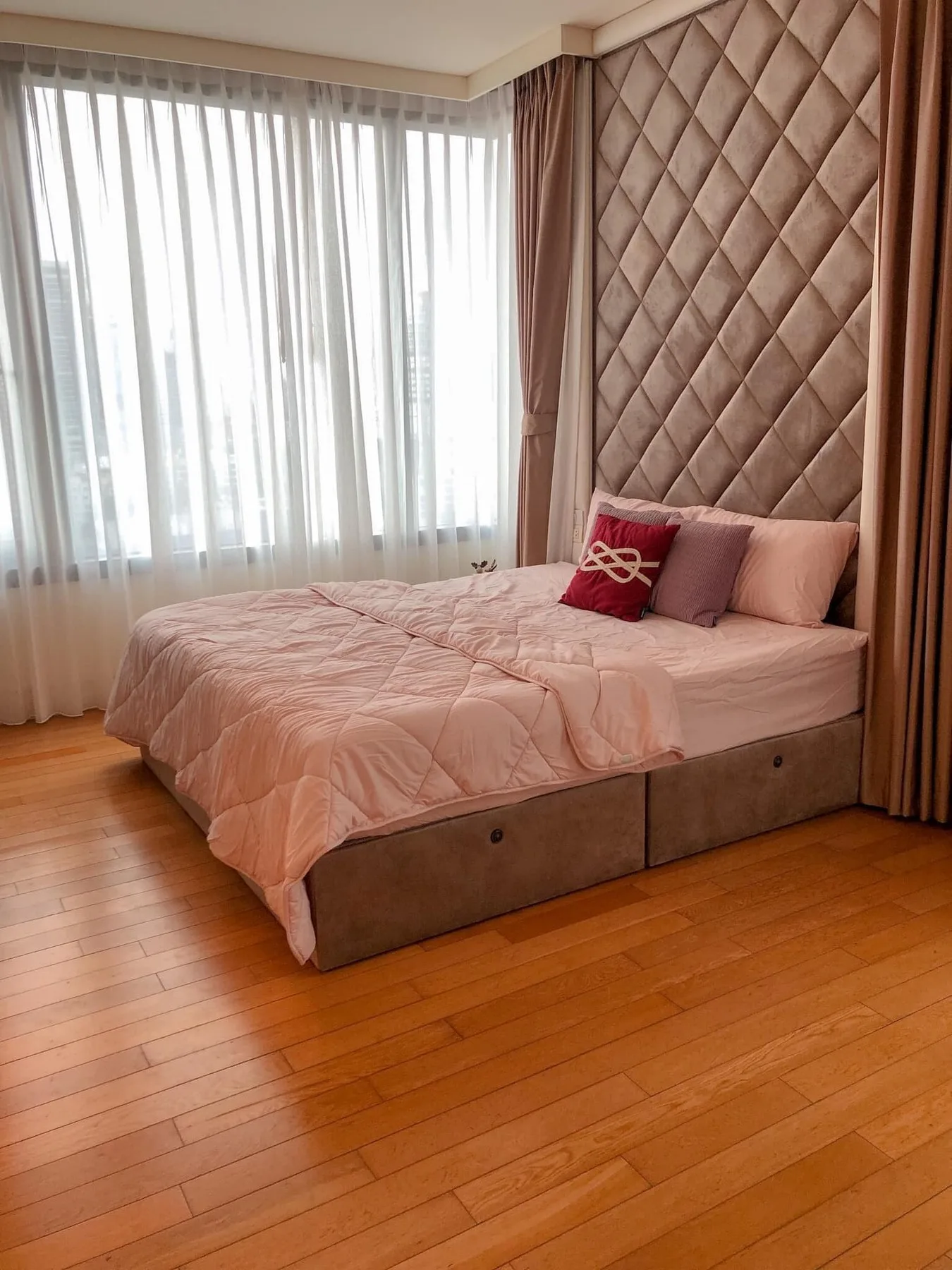 Property photos for Aguston Sukhumvit 22