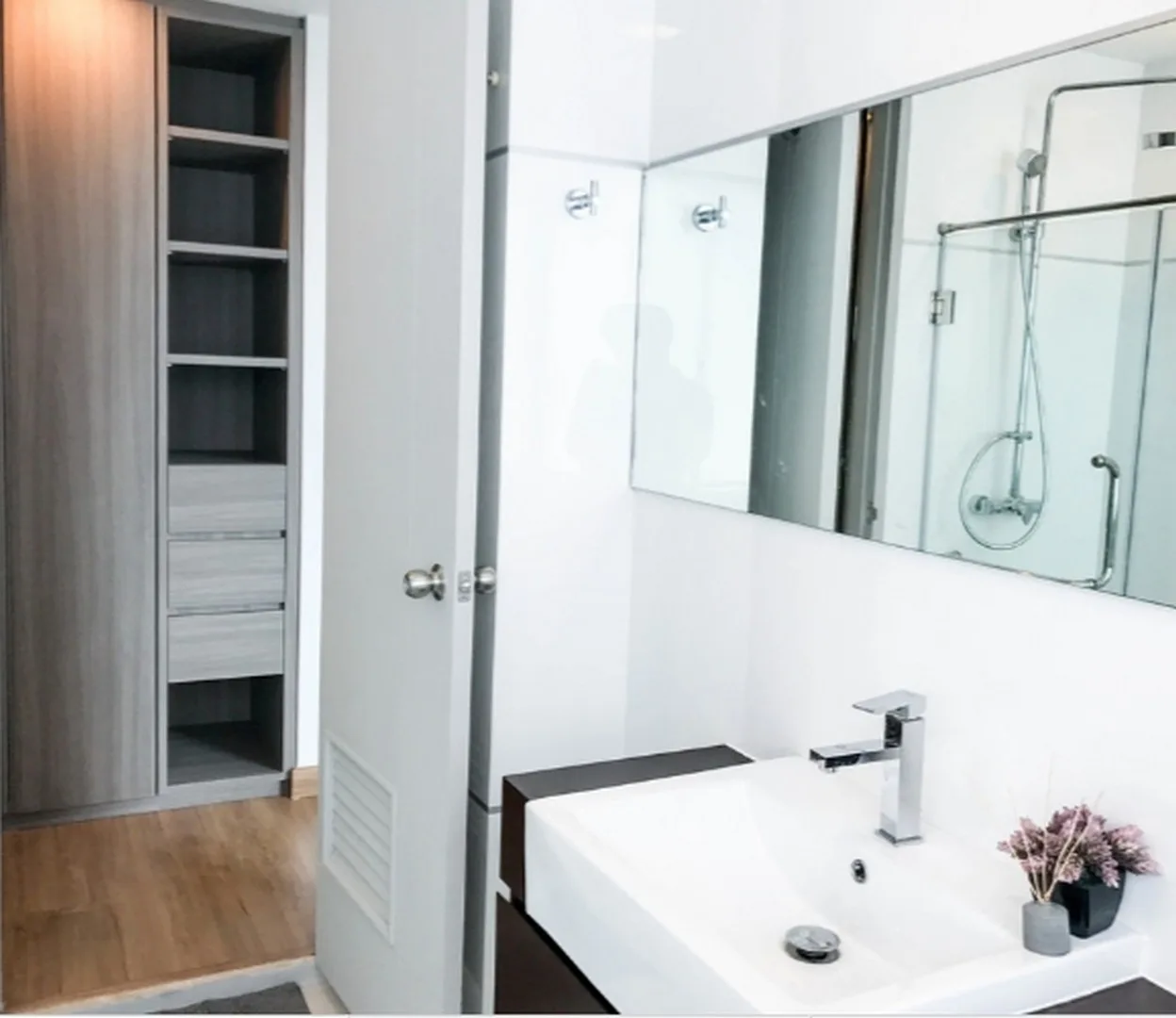 Property photos for Thru Thonglor