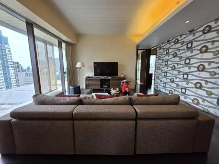 Property photos for Hansar Rajdamri