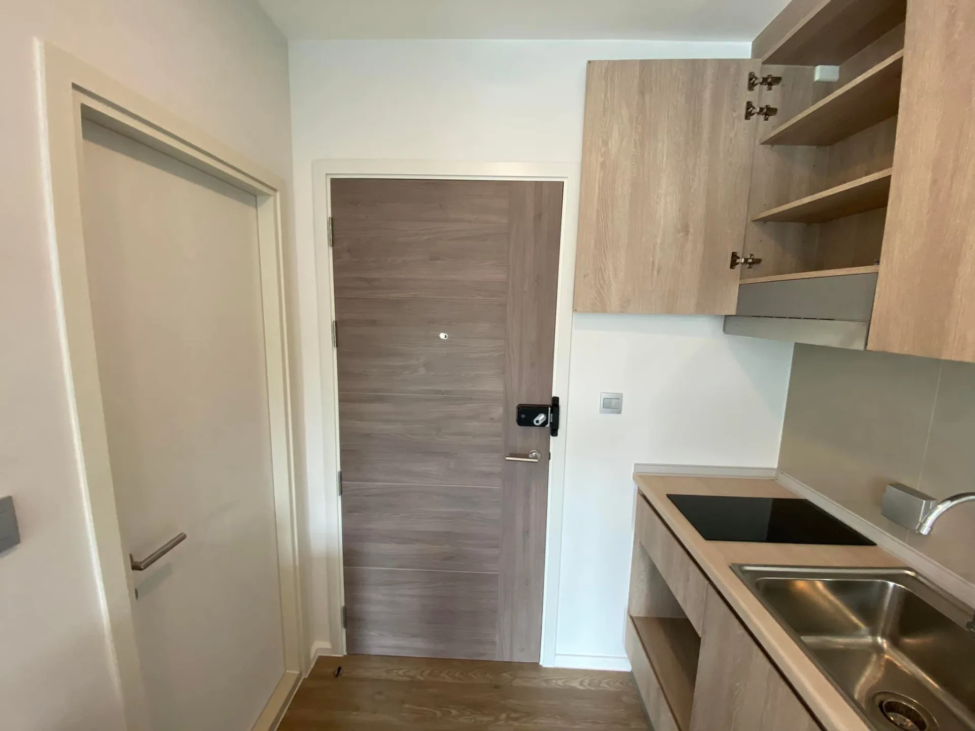 Property photos for Modiz Sukhumvit 50