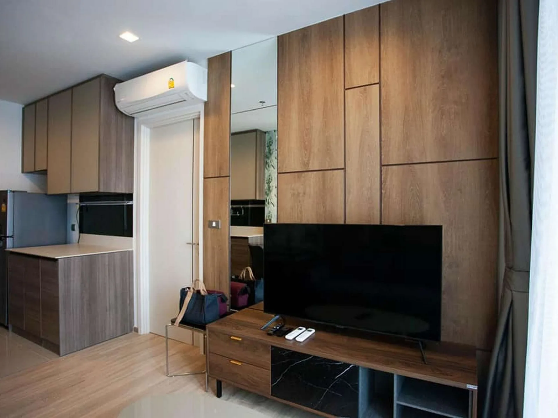 Property photos for THE LINE Phahol - Pradipat