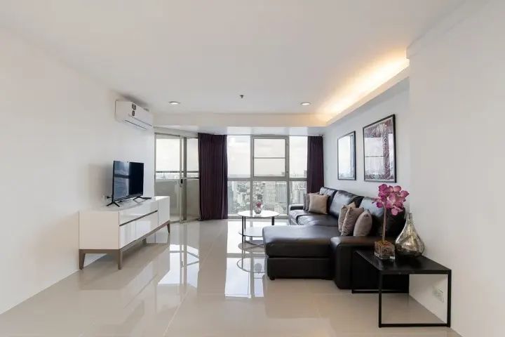 Property photos for The Waterford Diamond