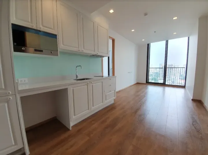 Property photos for Noble BE 33
