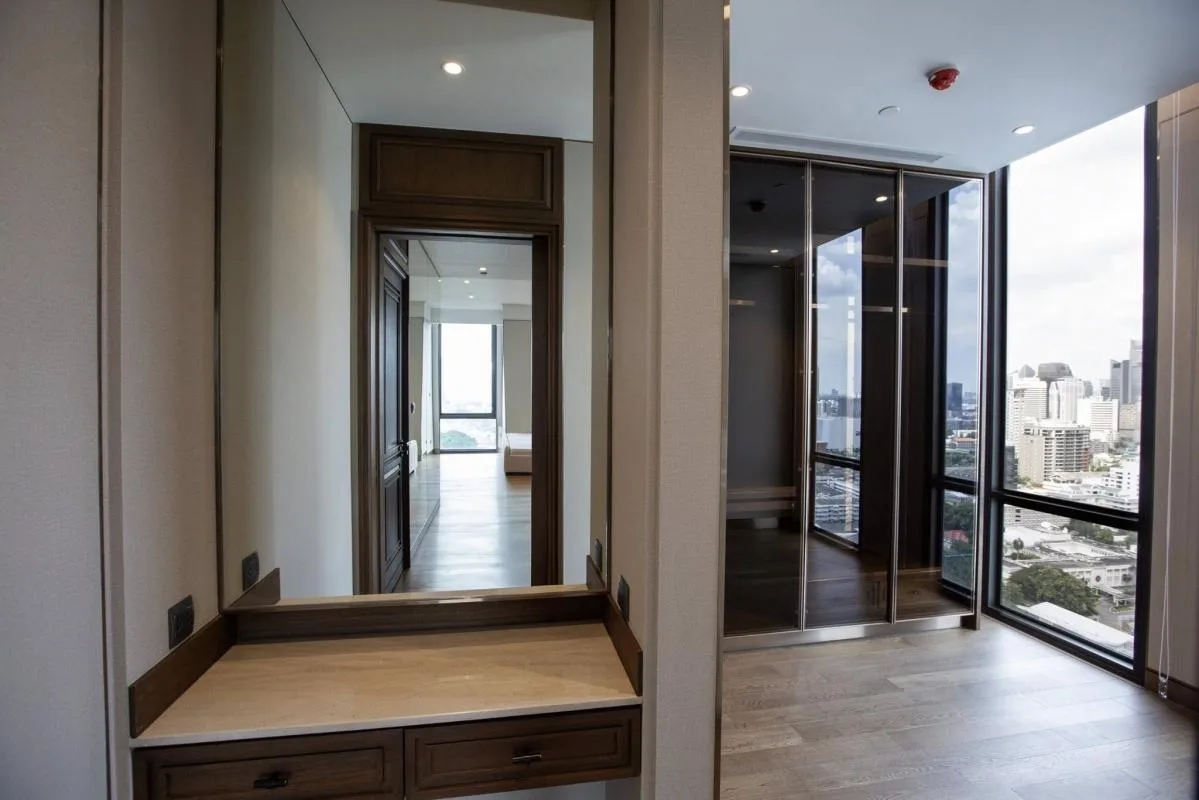 Property photos for Muniq Langsuan