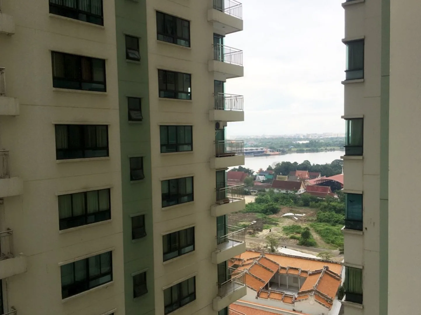 Property photos for Lumpini Place Narathiwas - Chaopraya