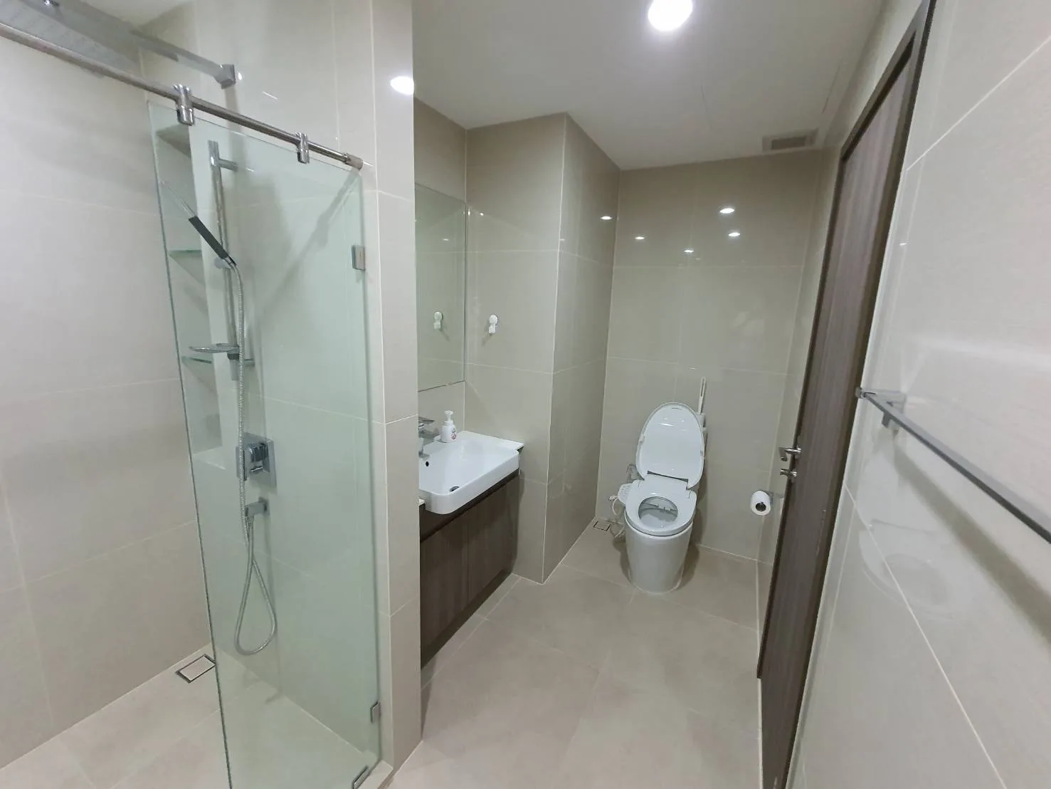 Property photos for IDEO Mobi Sukhumvit 66