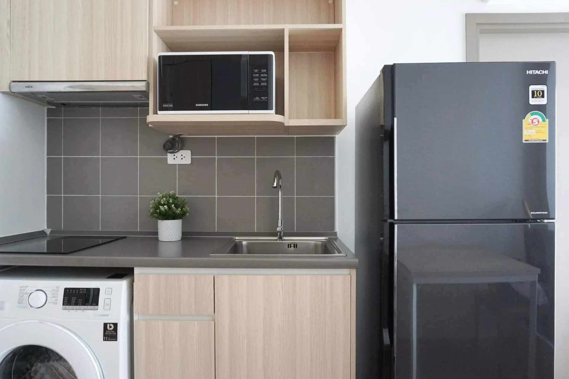 Property photos for IDEO O2