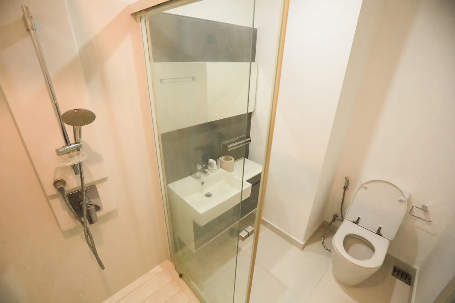 Property photos for The Room Sukhumvit 62