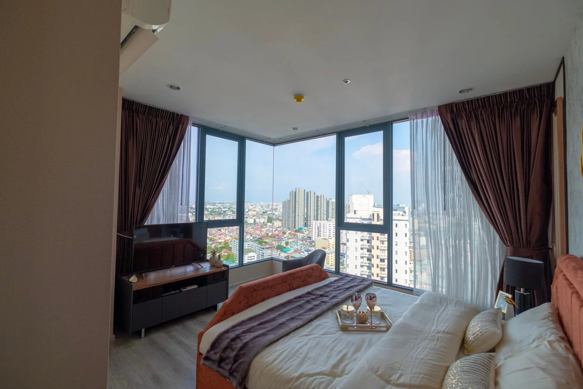 Property photos for IDEO Mobi Sukhumvit 66