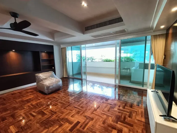 Property photos for Sachayan Court