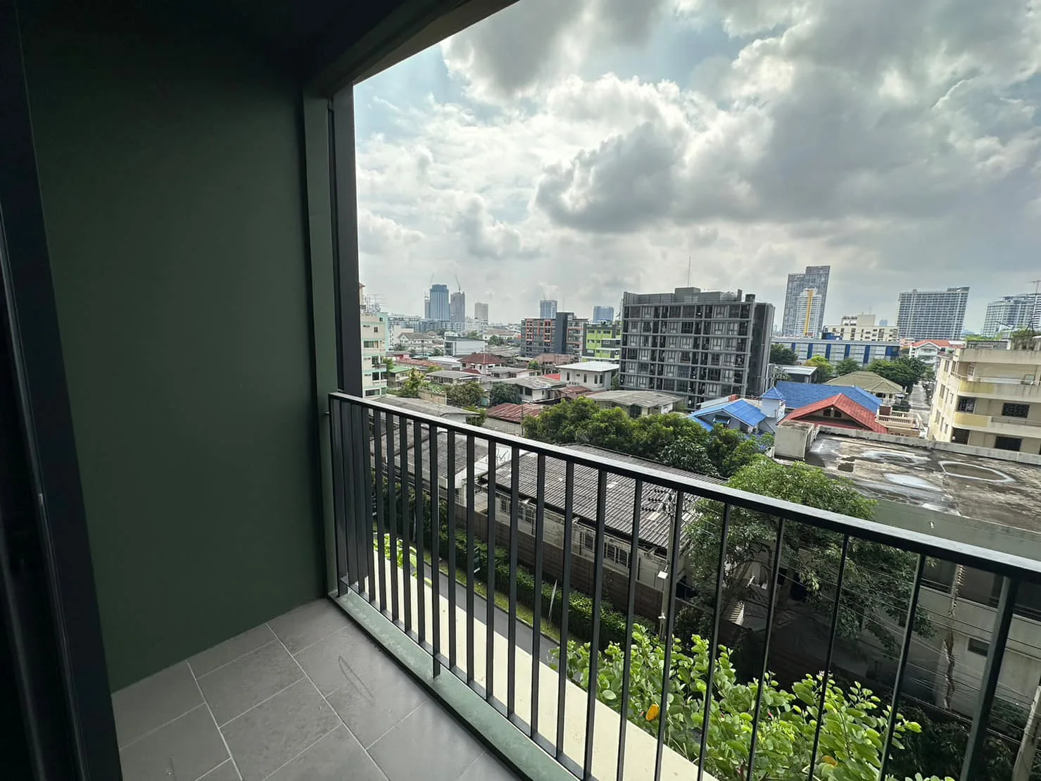 Property photos for THE LINE Phahonyothin Park