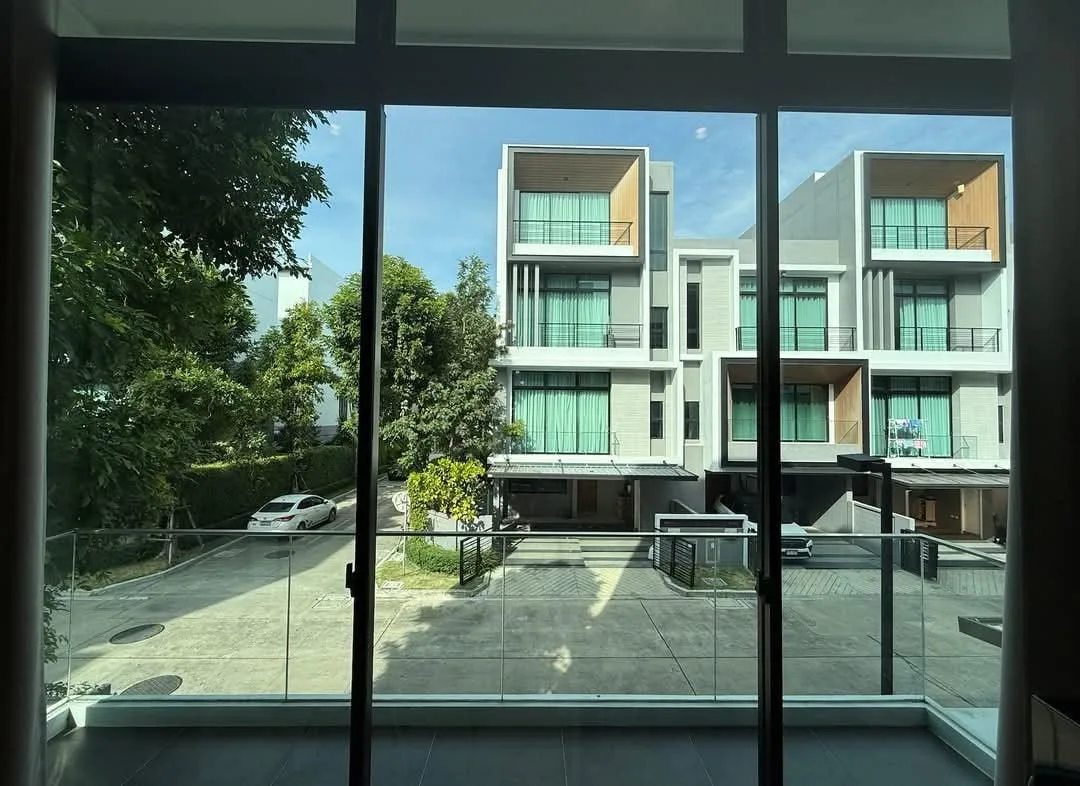 Property photos for Nirvana Define Rama 9