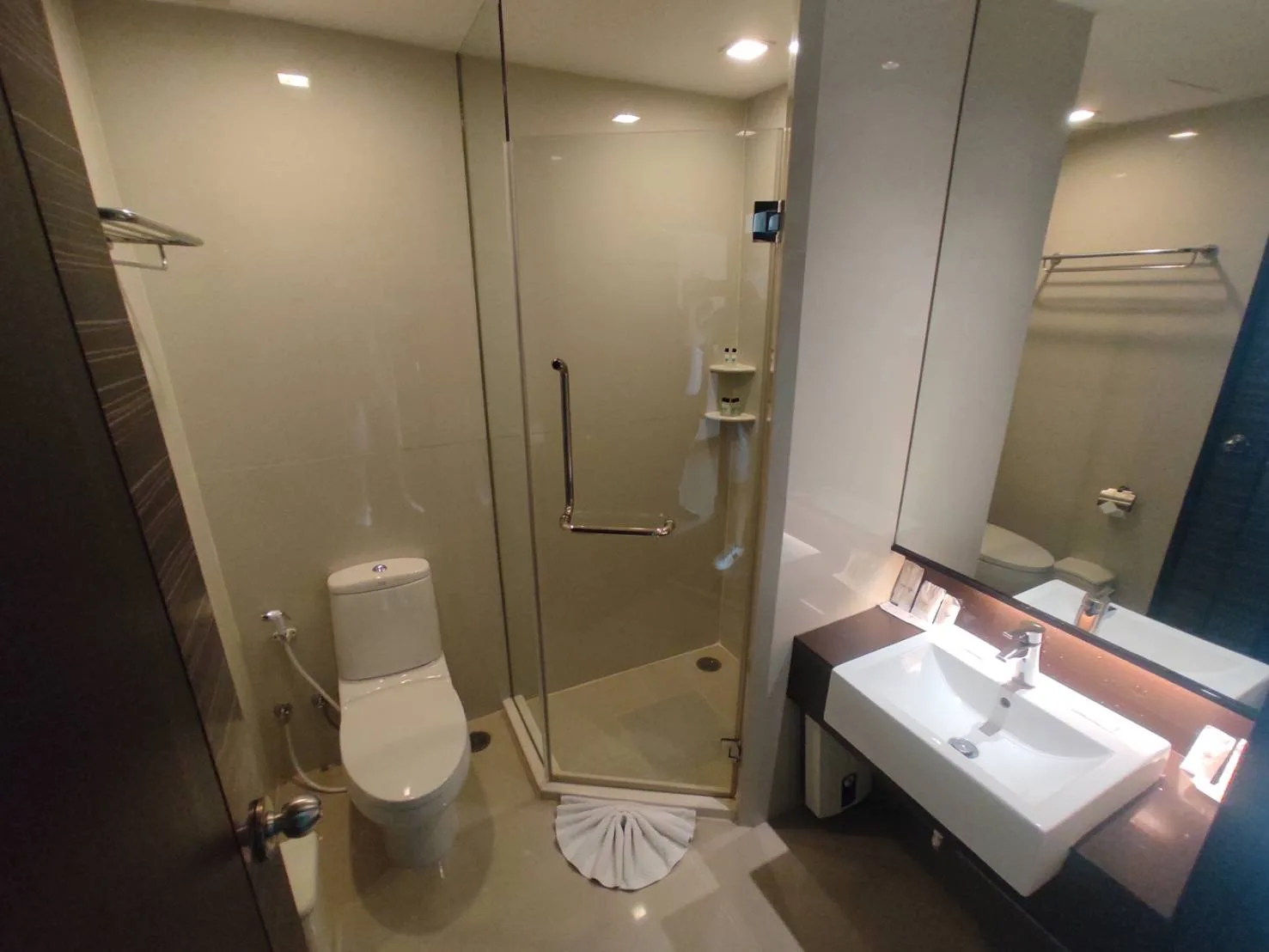 Property photos for Jasmine Grande Residence