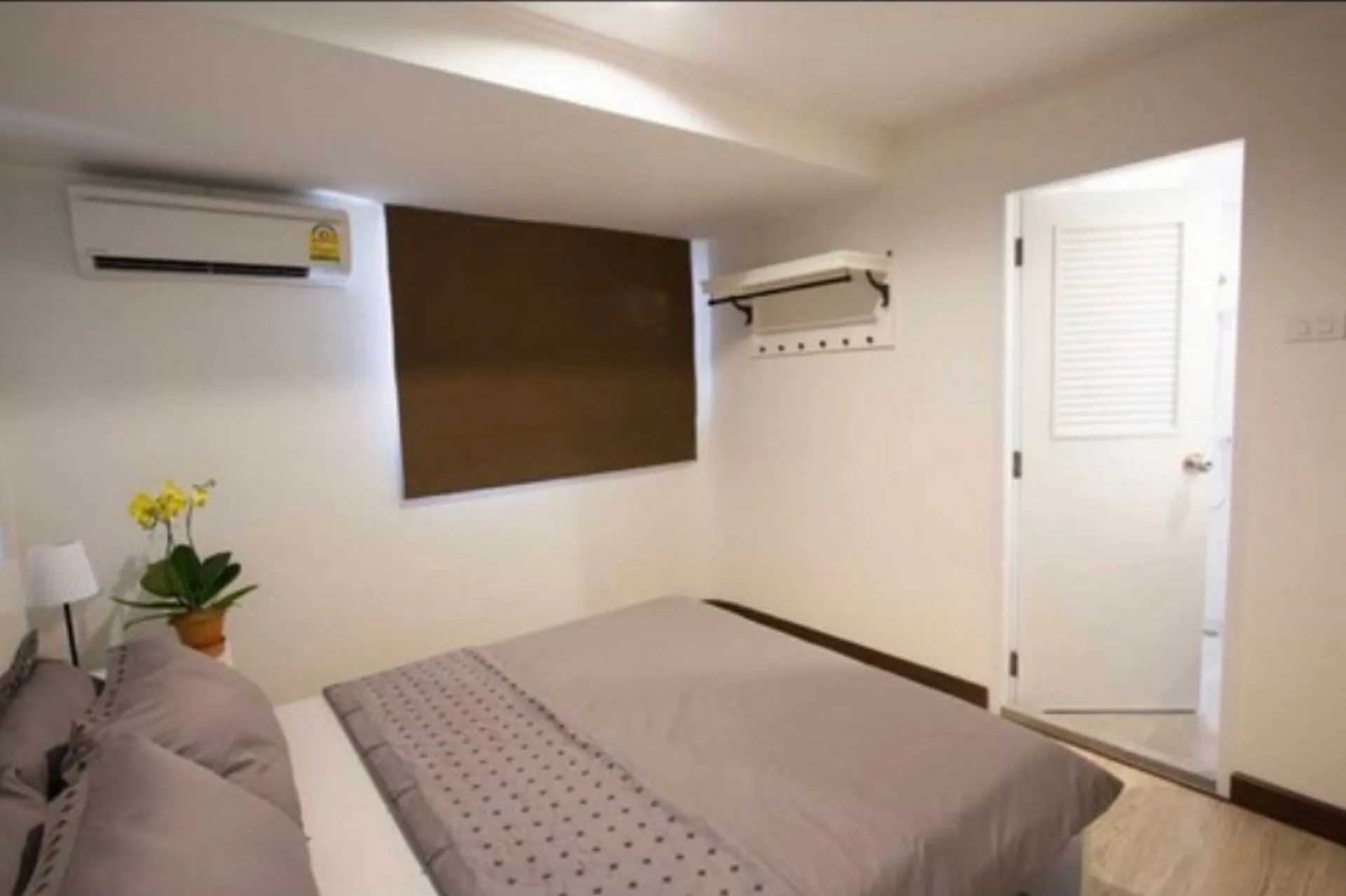 Property photos for Beverly Tower Condo