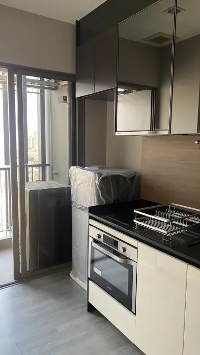 Property photos for The Room Sathorn - St.Louis