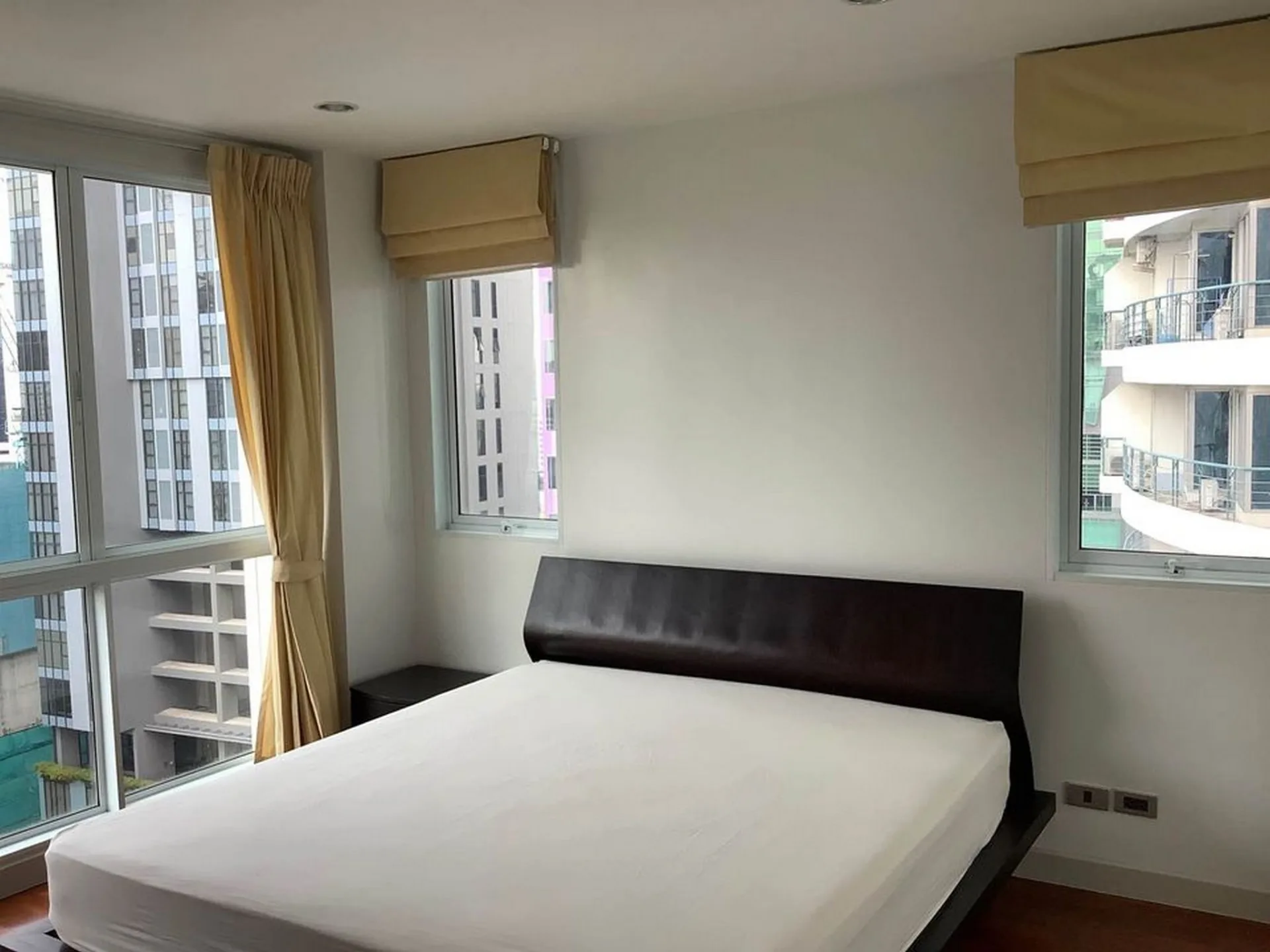 Property photos for Baan Siri Silom