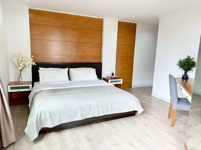 Property photos for The Royal Place 1