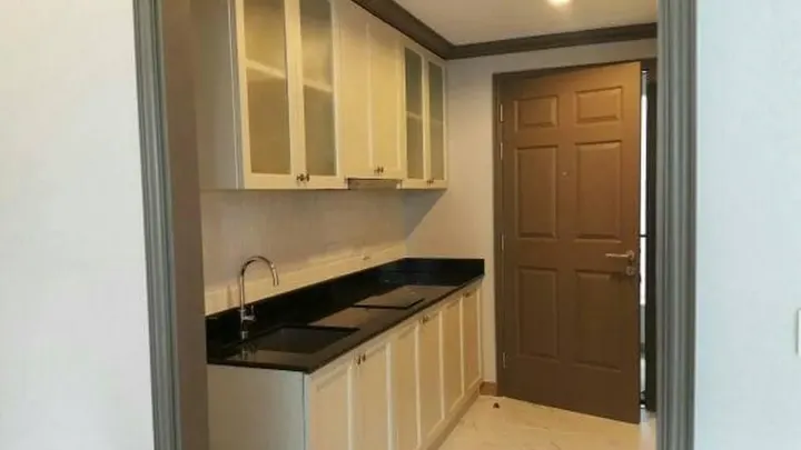 Property photos for The Reserve - Kasemsan 3