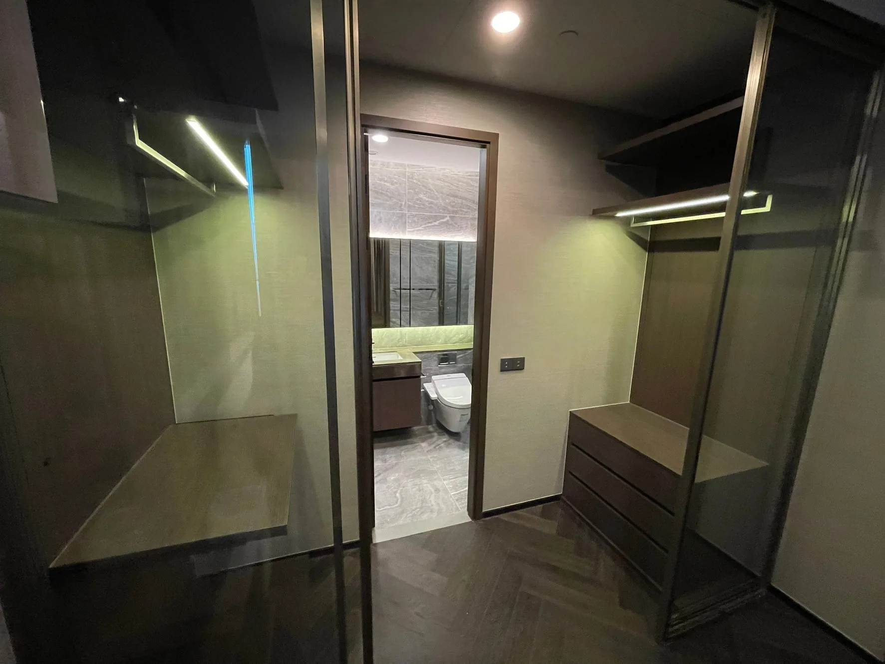 Property photos for The Esse Sukhumvit 36