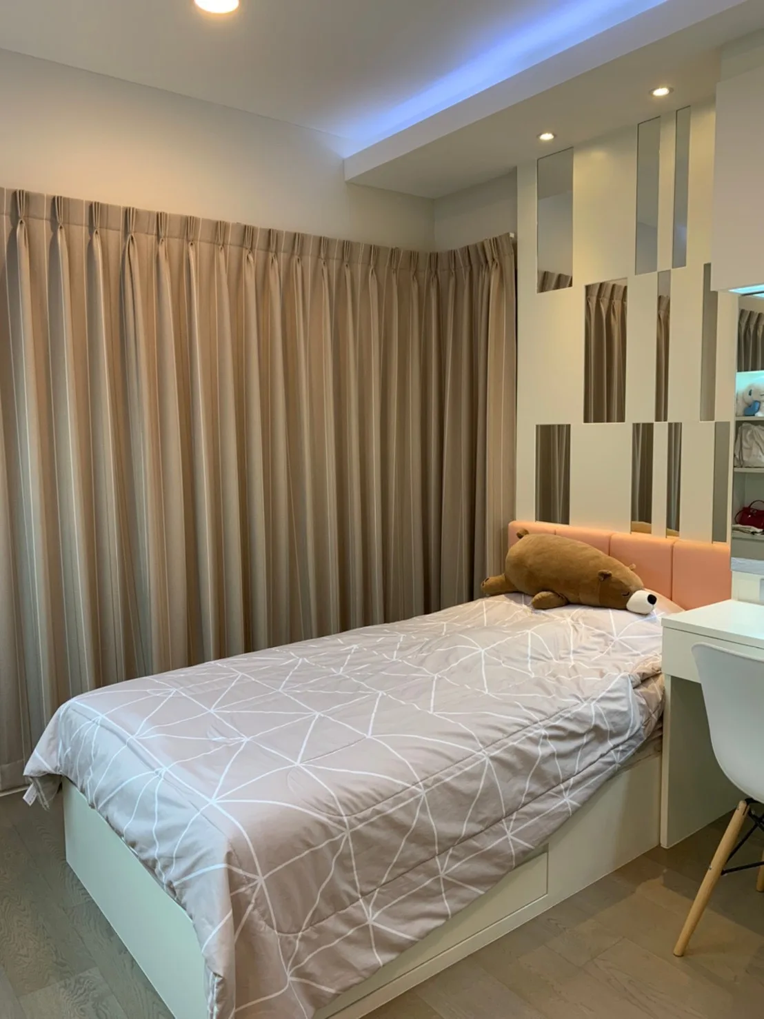 Property photos for The Crest Sukhumvit 34