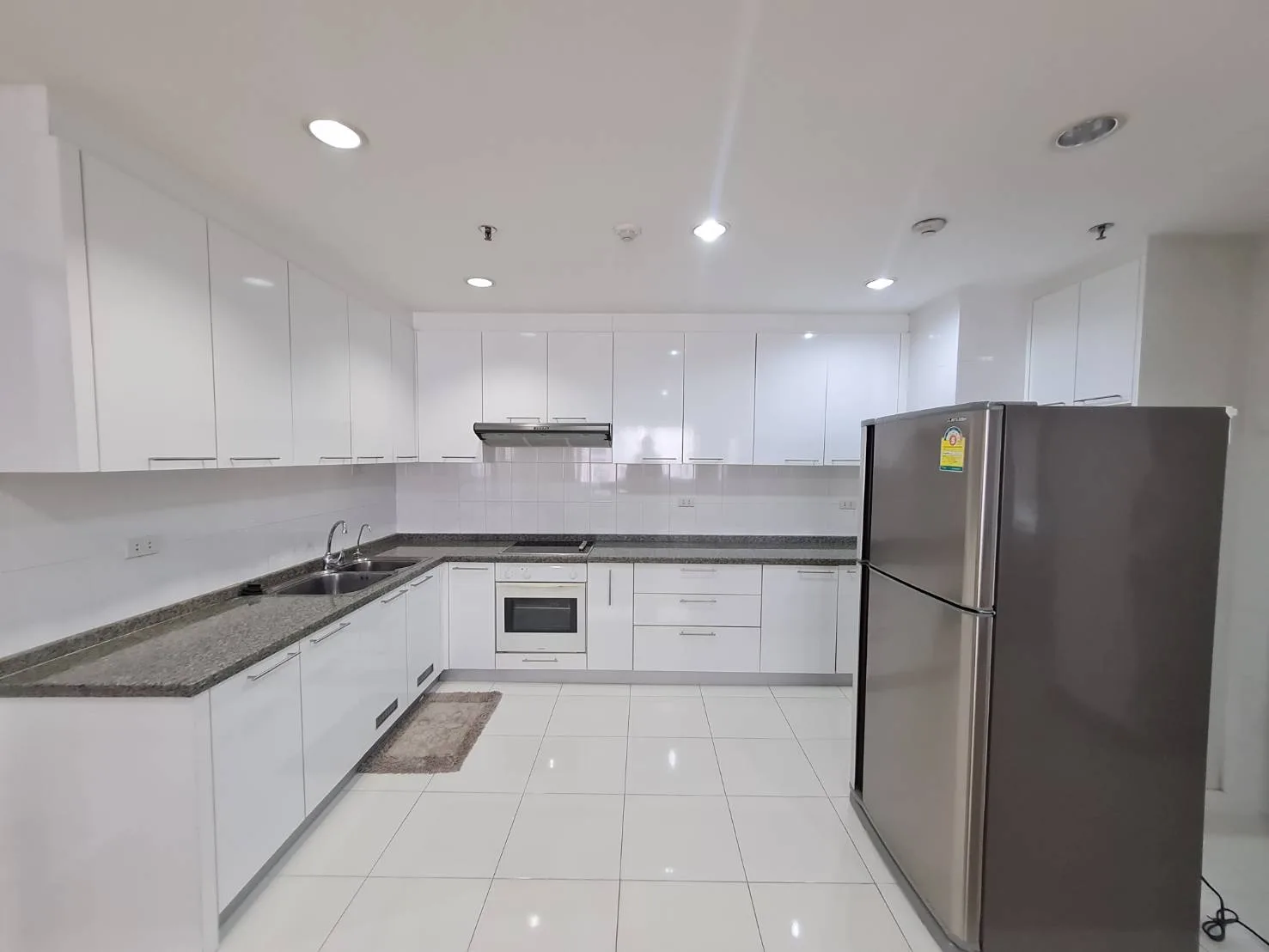 Property photos for Baan Suanpetch