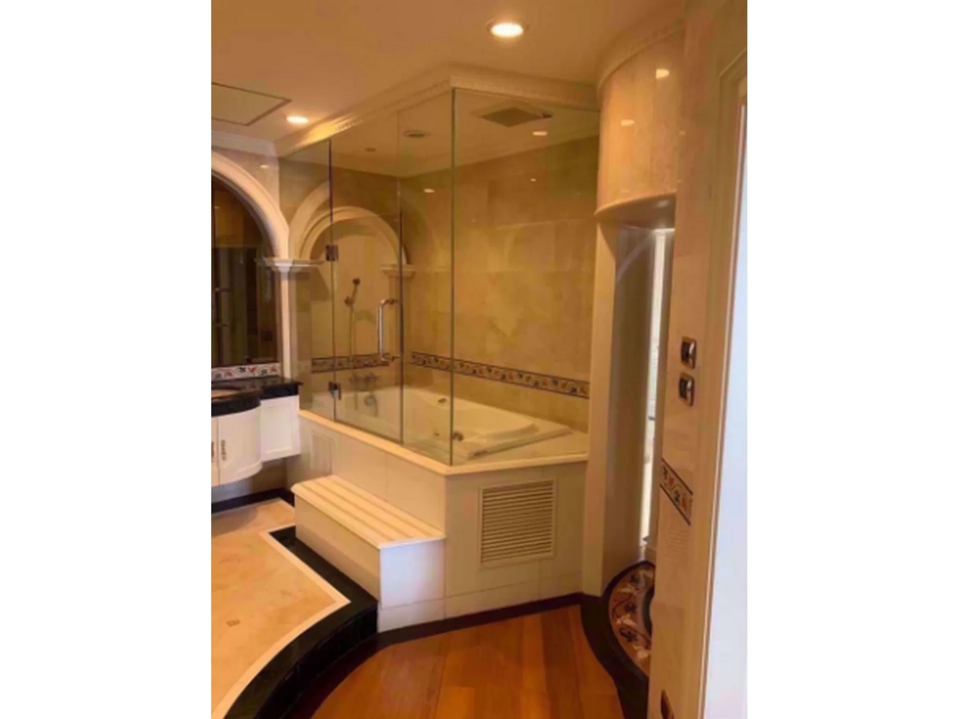 Property photos for Baan Sathorn Chaopraya
