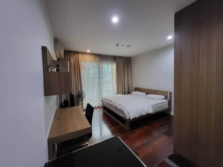 Property photos for Circle Condominium