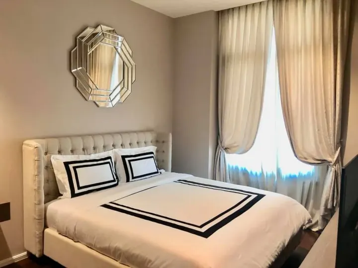 Property photos for The Diplomat 39
